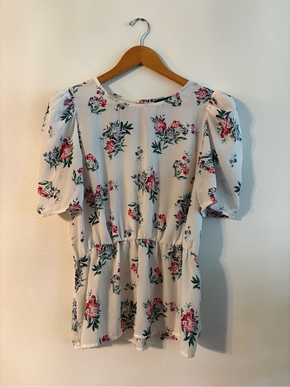 Banana Republic Factory Ivory Floral Puff Sleeve Peplum Blouse